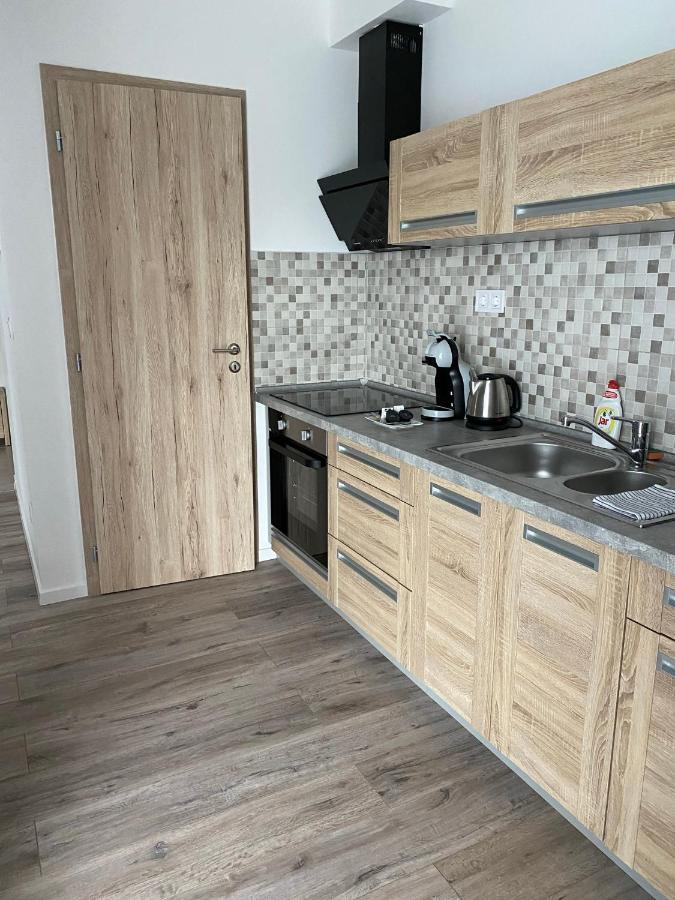 Paskom Apartmanhaz Nyergesujfalu Ngoại thất bức ảnh