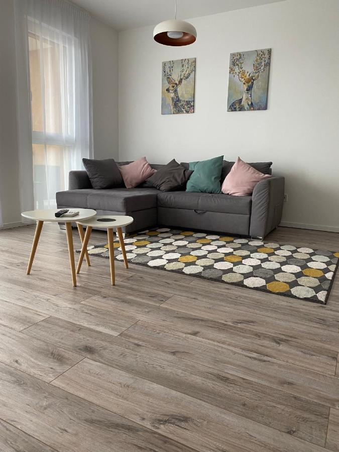 Paskom Apartmanhaz Nyergesujfalu Ngoại thất bức ảnh