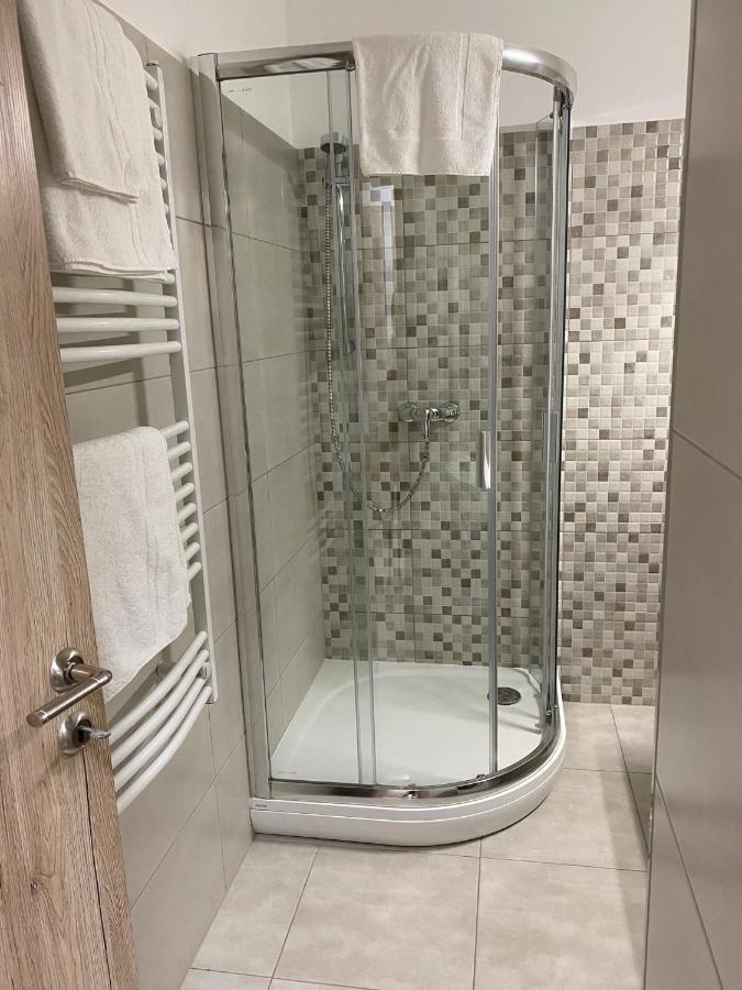 Paskom Apartmanhaz Nyergesujfalu Ngoại thất bức ảnh