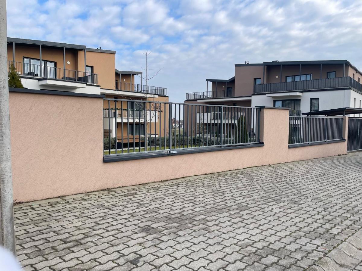 Paskom Apartmanhaz Nyergesujfalu Ngoại thất bức ảnh