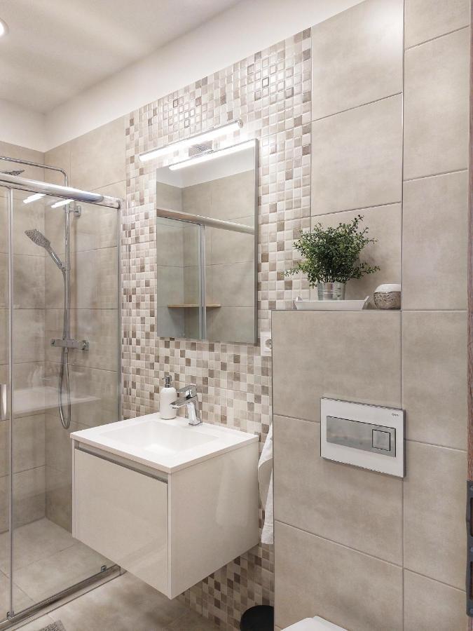 Paskom Apartmanhaz Nyergesujfalu Ngoại thất bức ảnh