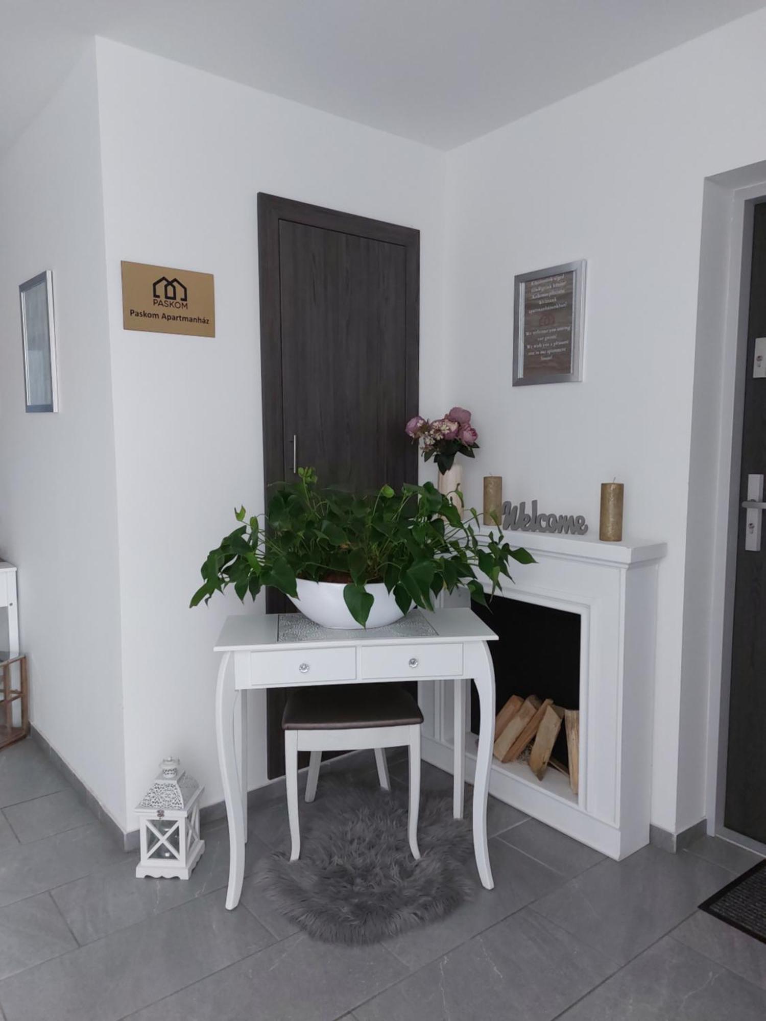 Paskom Apartmanhaz Nyergesujfalu Ngoại thất bức ảnh