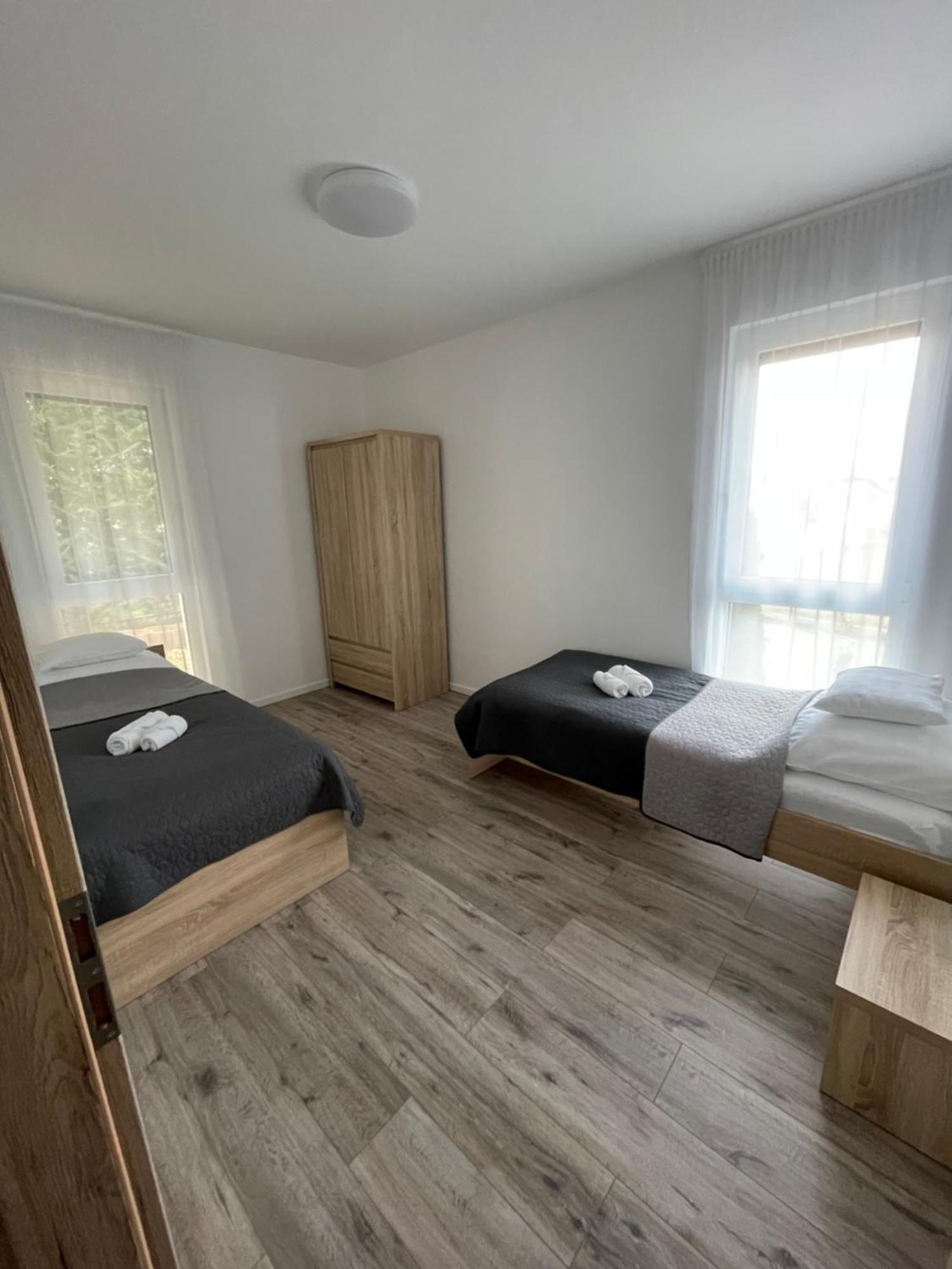 Paskom Apartmanhaz Nyergesujfalu Ngoại thất bức ảnh